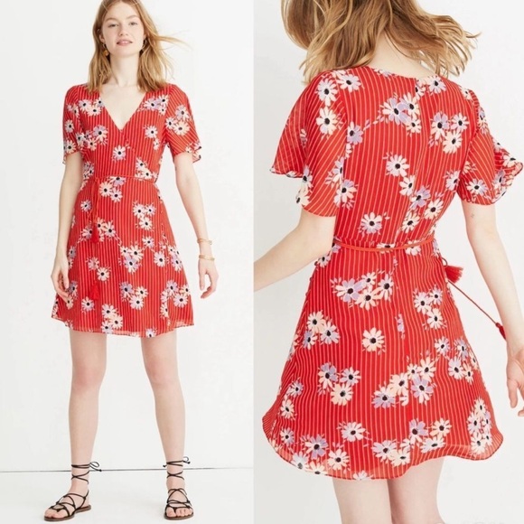 Madewell Button-Wrap Dress in Daisy Society Retro Stripe Lipstick Red Size 8 EUC - Picture 2 of 11